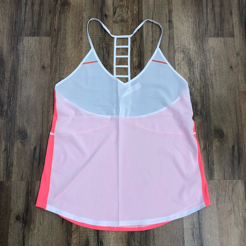 🍋 Lululemon Breezy Singlet. Size 6